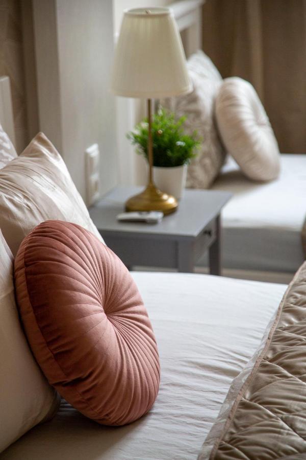 בודפשט Luxurious Central Apartment In Liszt Ferenc Square מראה חיצוני תמונה