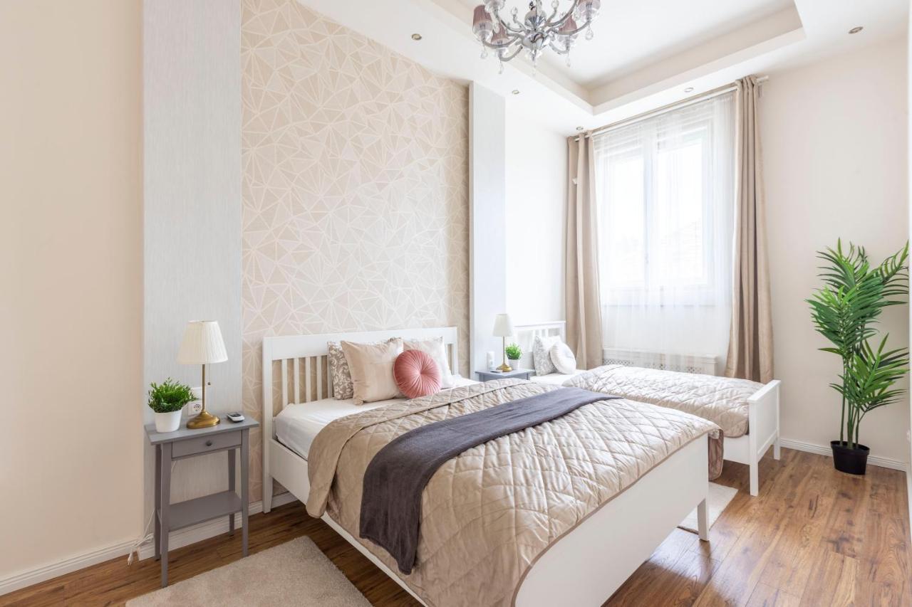 בודפשט Luxurious Central Apartment In Liszt Ferenc Square מראה חיצוני תמונה